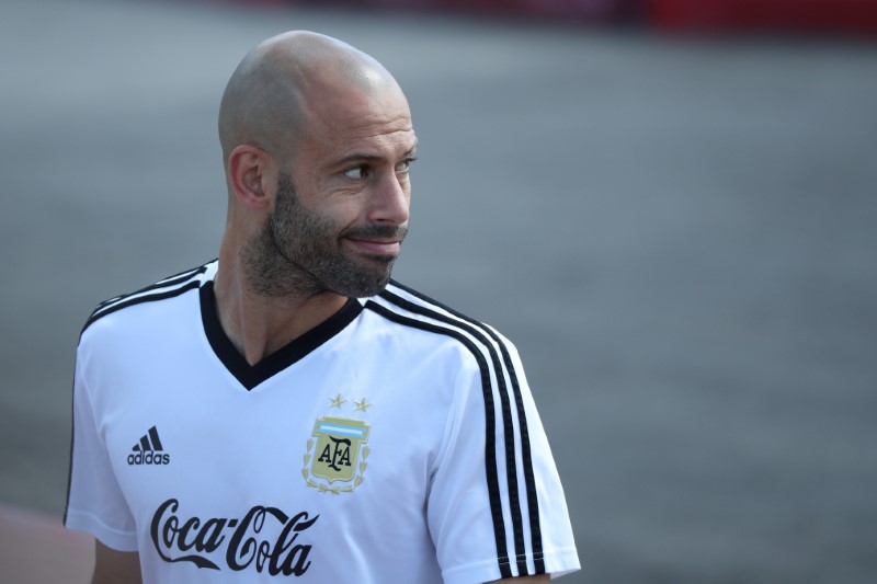 © Reuters. Caer en la fase de grupos habría sido el "peor final" con Argentina, dice Mascherano