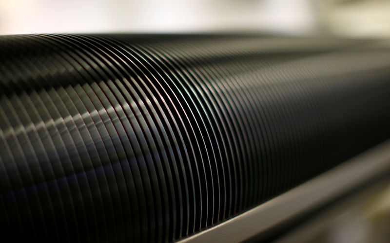 © Reuters. FILE PHOTO: Semiconductor wafers are seen in diffusion furnace in company manufacturing base in Reutlingen