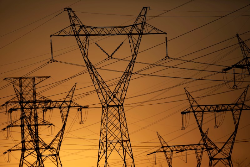 © Reuters. Linhas de transmissão de energia elétrica, em Brasília