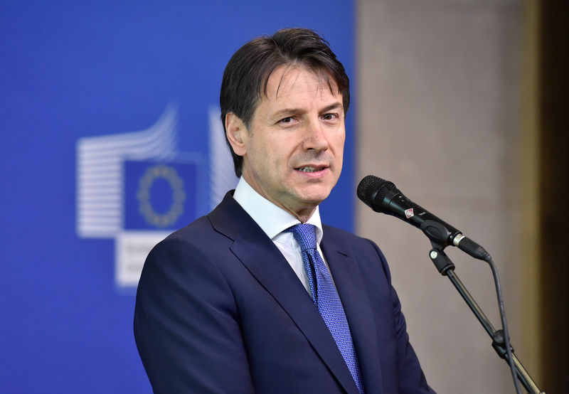 © Reuters. Premiê italiano, Giuseppe Conte, em Bruxelas