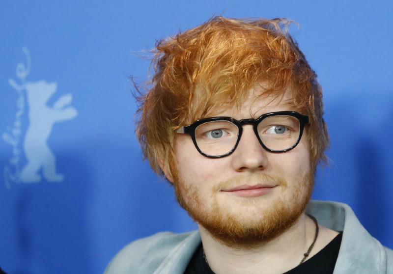 © Reuters. Ed Sheeran posa no Festival de Berlim