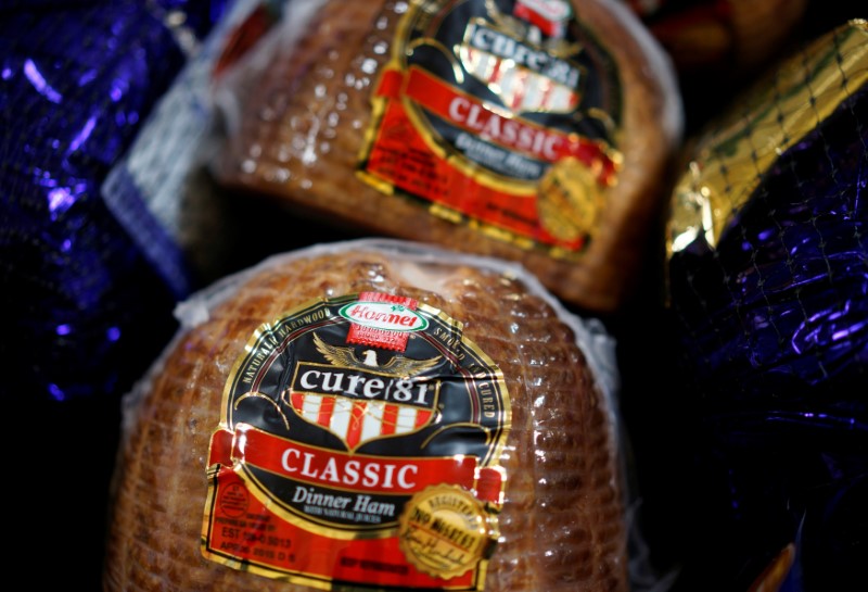© Reuters. FILE PHOTO: Hormel hams are seen for sale in Westminster