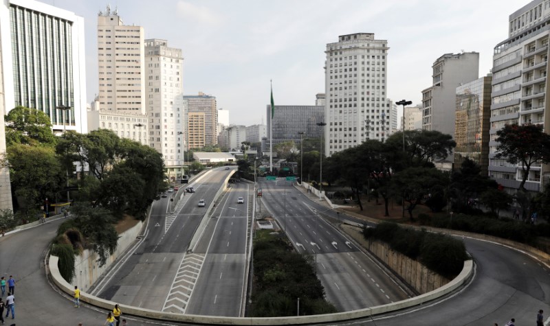 © Reuters. Ruas de São Paulo vazias durante jogo do Brasil na Copa do Mundo