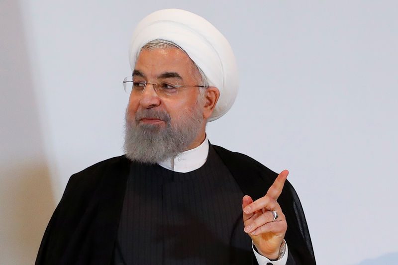 © Reuters. Президент Ирана Хасан Рухани в ходе выступления после двухдневного визита в Берн