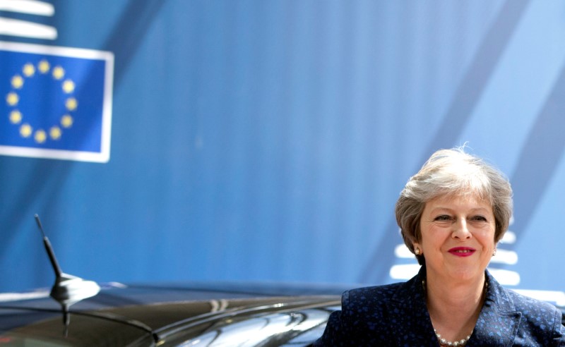 © Reuters. British Prime Minister Theresa May arrives at an European Union summit in Brussels