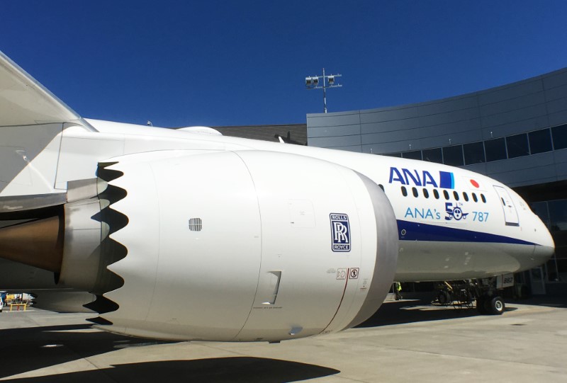 © Reuters. A Rolls-Royce engine is seen on a Boeing 787-9 Dreamliner owned by ANA Holdings Inc. in Everett