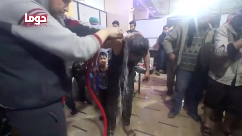 © Reuters. تقرير مبدئي لمنظمة الأسلحة الكيميائية يؤكد استخدام الكلور في دوما بسوريا