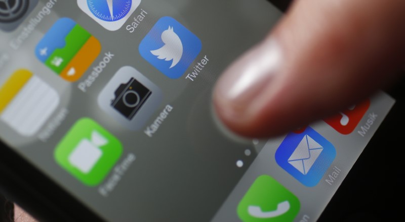 © Reuters. Imagen ilustrativa que muestra el ícono de la aplicación Twitter en un teléfono inteligente