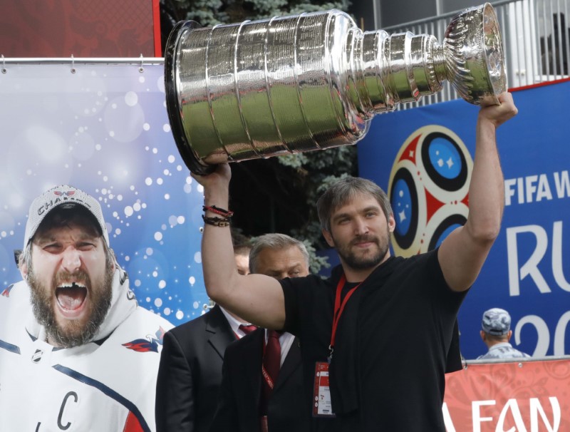 Alex Ovechkin brings the Stanley Cup to the World Cup