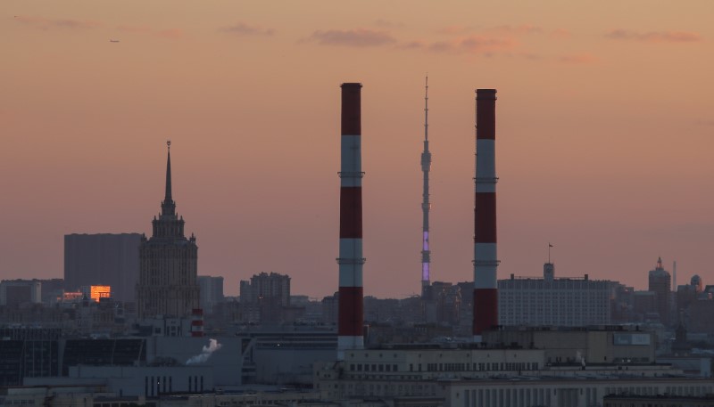 © Reuters. Вид на центр Москвы на рассвете