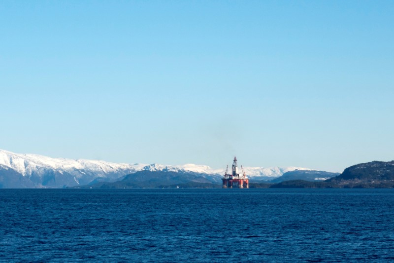 © Reuters. Sonda de petróleo offshore deixa Skipavika, Noruega