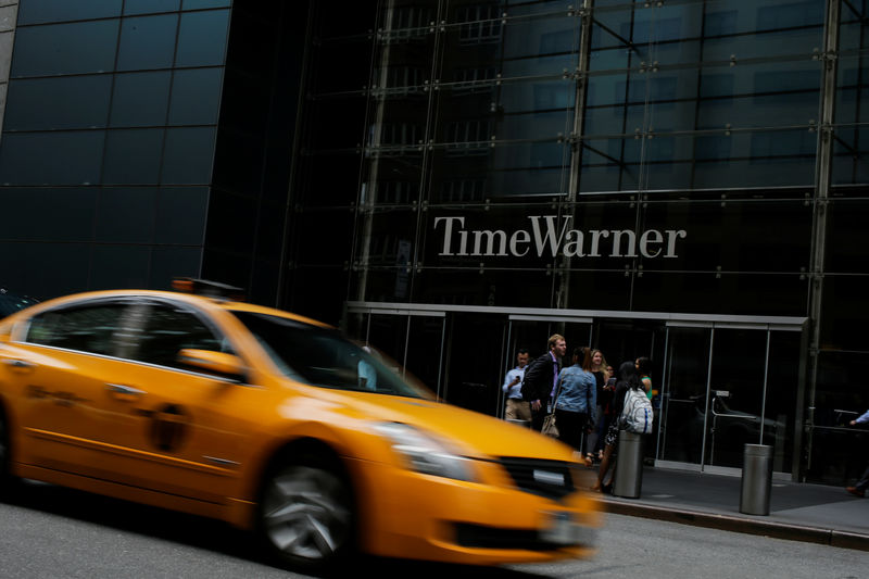 © Reuters. Entrada da sede da Time Warner em Manhattan, Nova York, EUA