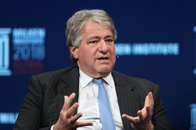 © Reuters. FILE PHOTO - Leon Black, Chairman, CEO and Director, Apollo Global Management, LLC, speaks at the Milken Institute's 21st Global Conference in Beverly Hills