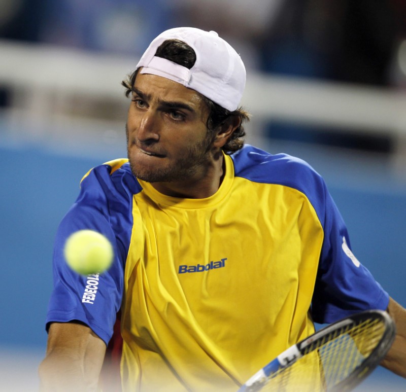 © Reuters. لاعب التنس الكولومبي فرح يتلقى عقوبة بسبب تغريدة عن مراهنات