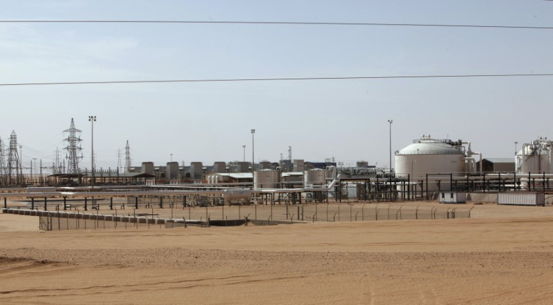 © Reuters. A general view shows Libya's El Sharara oilfield