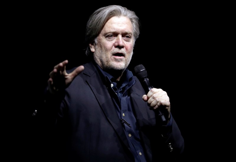 © Reuters. FILE PHOTO: Former White House Chief Strategist Steve Bannon gestures as he speaks during a conference of Swiss weekly magazine Die Weltwoche in Zurich
