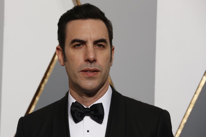 © Reuters. Presenter Sacha Baron Cohen arrives at the 88th Academy Awards in Hollywood