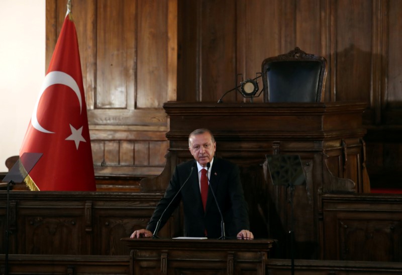 © Reuters. تركيا تصدر مراسيم رئاسية لإعادة هيكلة مؤسسات الدولة