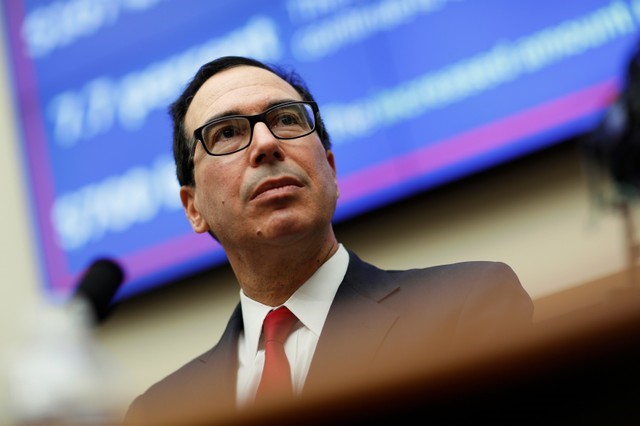 © Reuters. U.S. Secretary of the Treasury Steven Mnuchin testifies to the House Financial Services hearing on state of the international financial system on Capitol Hill in Washington