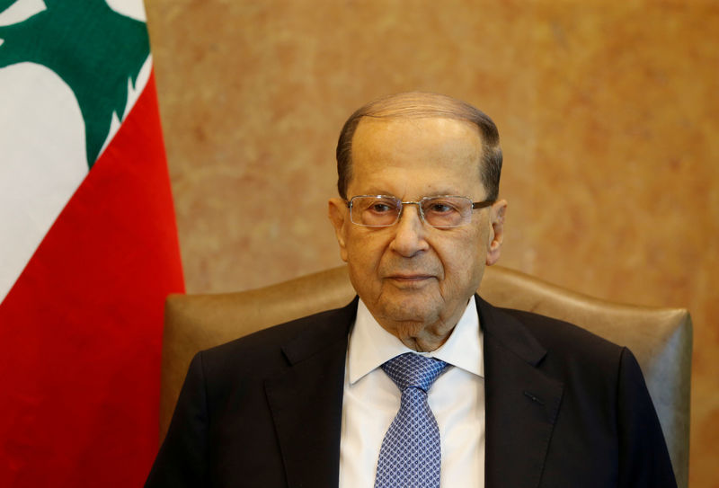 © Reuters. FILE PHOTO: Lebanese President Michel Aoun at the presidential palace