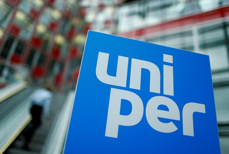 © Reuters. A logo of German energy utility company Uniper SE