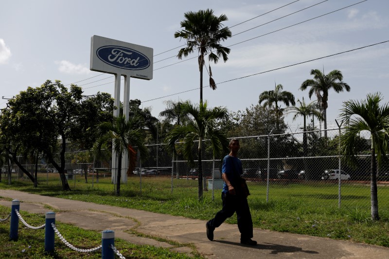 © Reuters. The corporate logo of Ford is seen on a billboard at the facilities of the company in Valencia