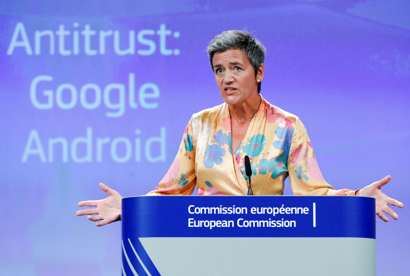 © Reuters. Comissária europeia de defesa da concorrência, Margrethe Vestager , fala durante entrevista sobre o Google em Bruxelas