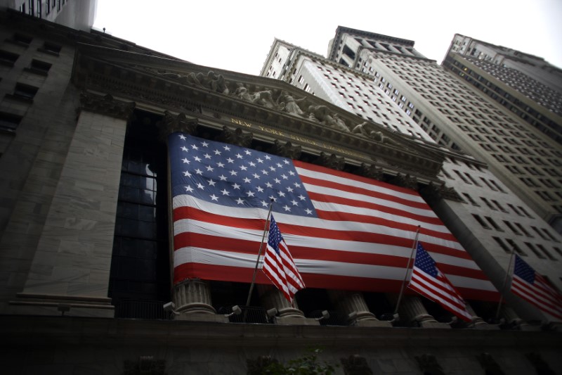 © Reuters. LA BOURSE DE NEW YORK OUVRE SANS GRAND CHANGEMENT