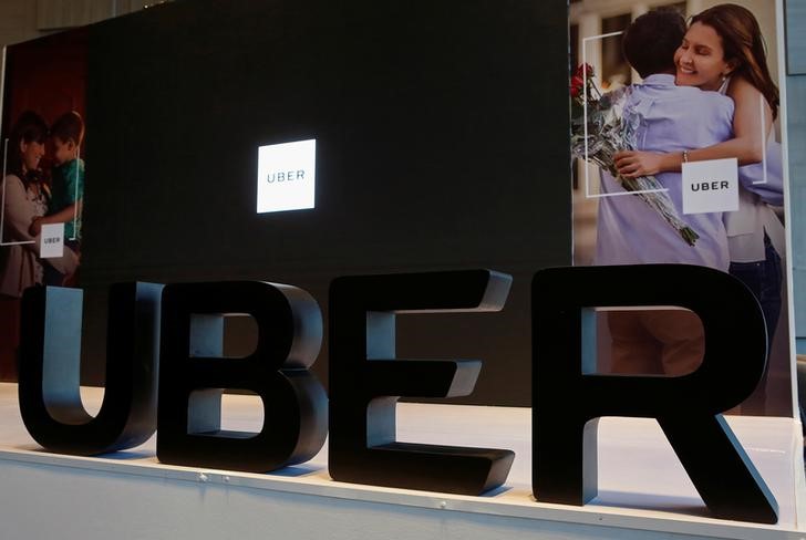 © Reuters. Logo do Uber durante evenrto na Cidade do México