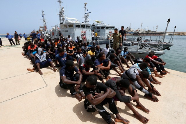 © Reuters. Libia rechaza el plan de la UE de instalar centros de inmigrantes en su territorio