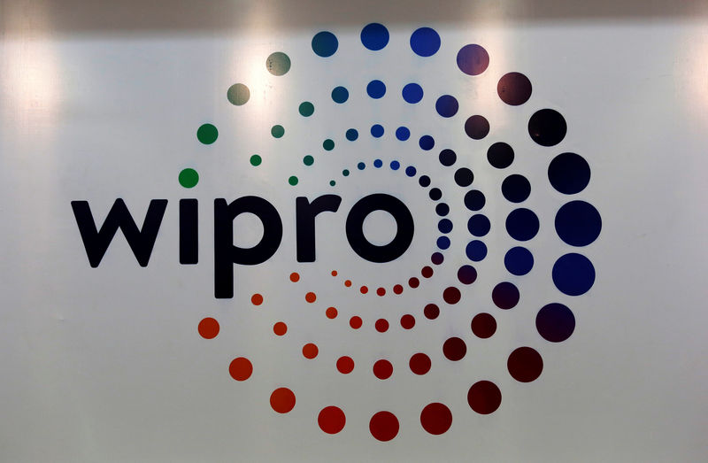 © Reuters. FILE PHOTO: The logo of Wipro is seen inside the company's headquarters in Bengaluru