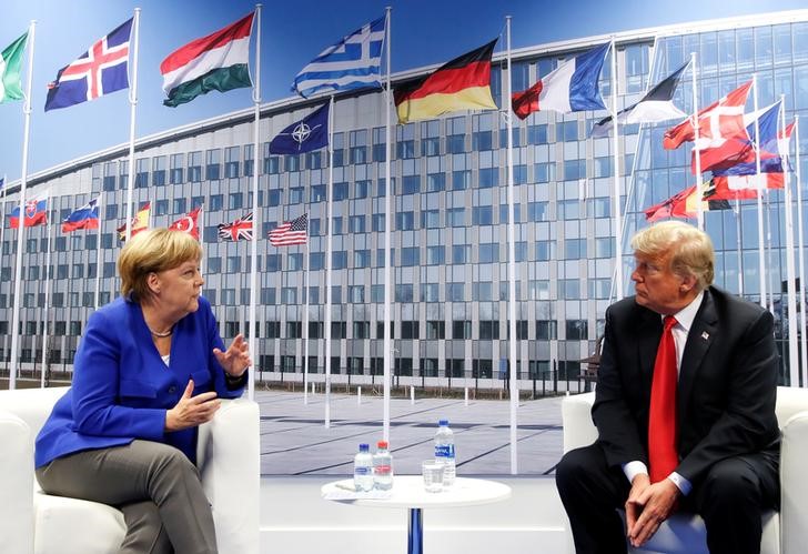 © Reuters. Merkel dice que las relaciones transatlánticas con Trump son "cruciales" para Alemania