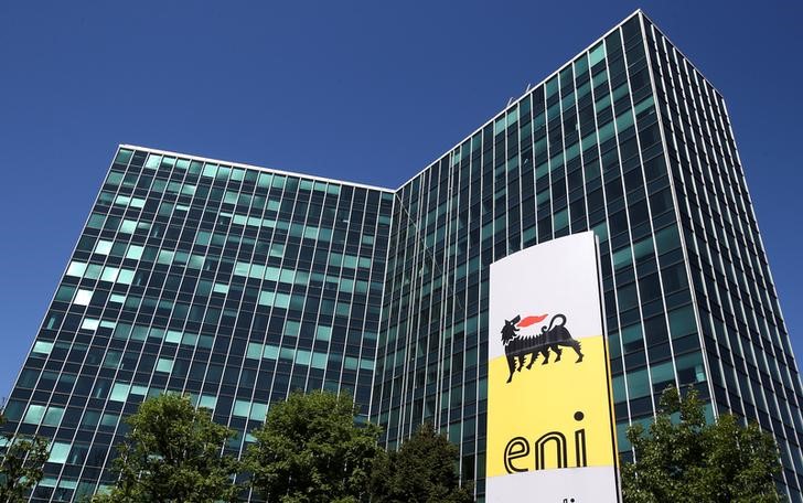 © Reuters. Eni's logo is seen in front of its headquarters in San Donato Milanese
