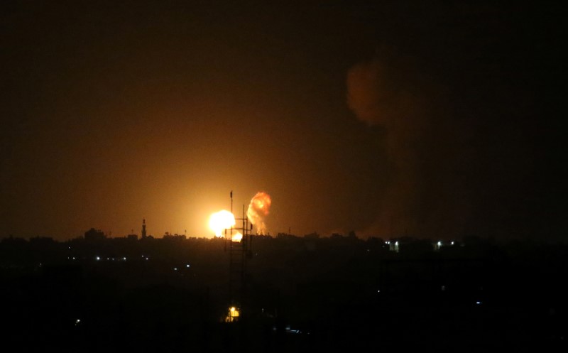 © Reuters. حماس: إسرائيل وحماس تتفقان على إعادة التهدئة في قطاع غزة