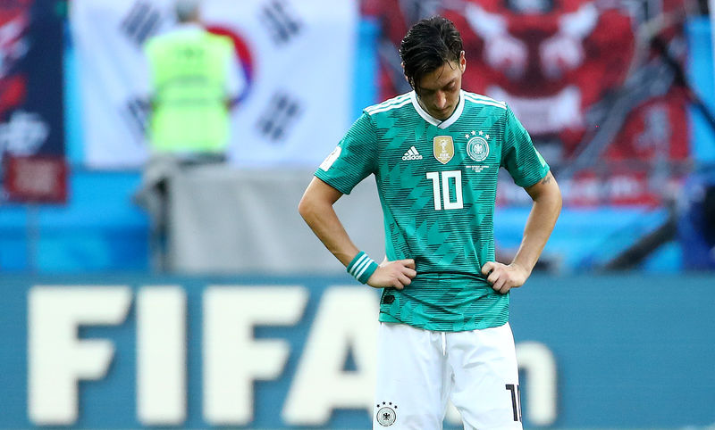 © Reuters. La salida de Ozil de la selección pone el foco en la gran comunidad turca alemana