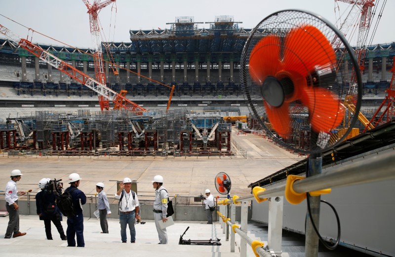 © Reuters. Ventiladores no local de construção do novo Estádio Nacional que será usado na Olimpíada de 2020 em Tóquio