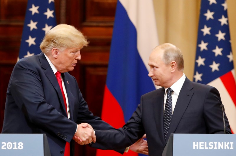 © Reuters. ترامب: لم أتنازل عن أي شيء خلال لقائي مع بوتين