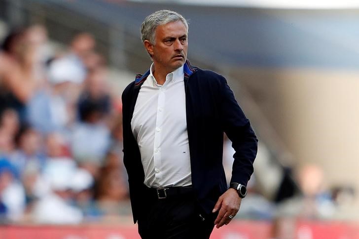 © Reuters. Mourinho dice no estar preocupado tras la pretemporada del Manchester United