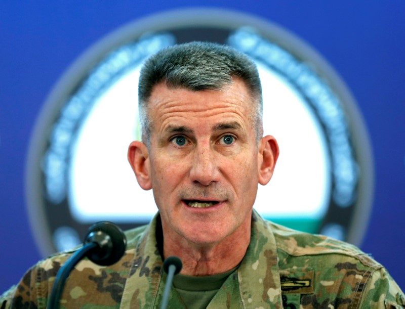 © Reuters. قائدان عسكريان: الاستراتيجية الأمريكية إزاء أفغانستان تعزز آمال السلام