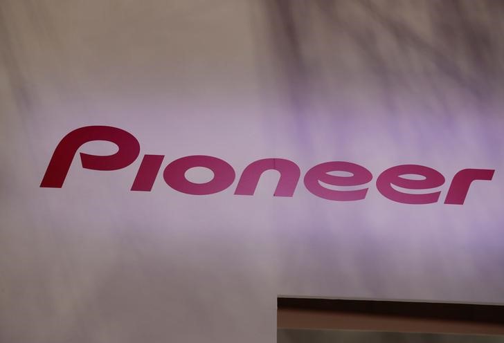 © Reuters. Pioneer Corp's logo is pictured at the 45th Tokyo Motor Show in Tokyo