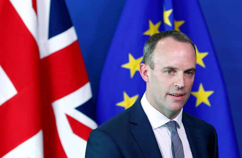 © Reuters. Britain's Secretary of State for Exiting the EU Raab talks to the media ahead of a meeting with EU's chief Brexit negotiator Barnier in Brussels