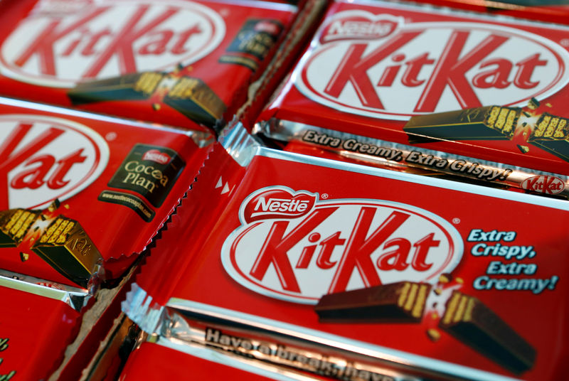 © Reuters. FILE PHOTO: A Nestle logo is pictured on KitKat chocolate during the nine month sale figures news conference at the company headquarters in Vevey