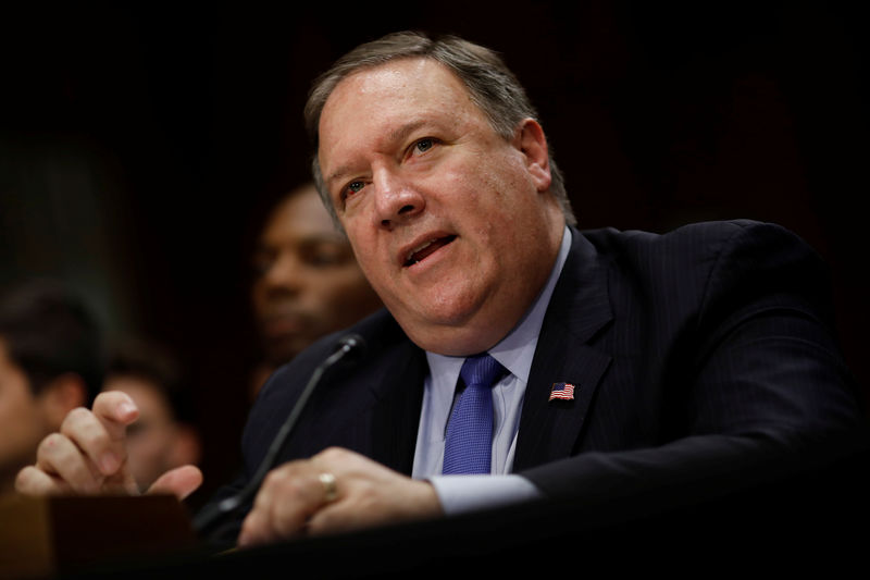 © Reuters. Secretário de Estado dos EUA, Mike Pompeo, depõe ao Comitê de Relações Exteriores do Senado dos Estados Unidos