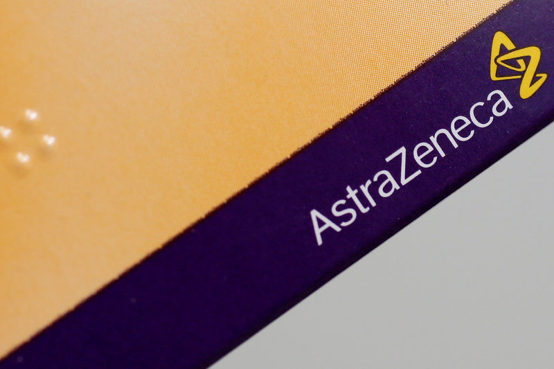 © Reuters. FILE PHOTO: The logo of AstraZeneca is seen on a medication package in a pharmacy in London