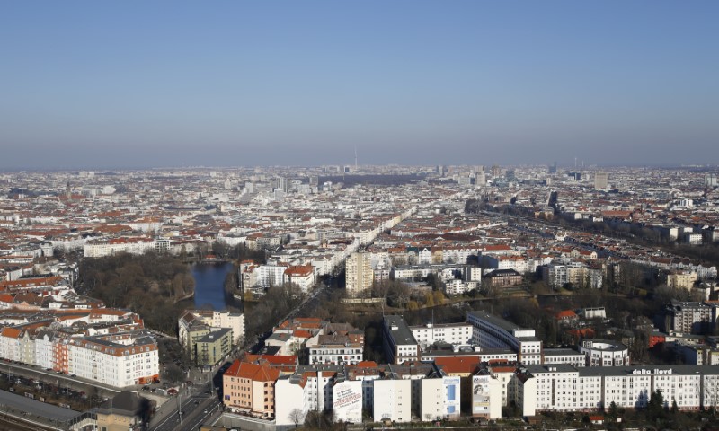 © Reuters. A general view shows the city skyline seen from west to east Berlin