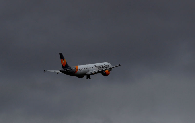 © Reuters. FILE PHOTO: A Thomas Cook plane takes off from Liverpool John Lennon Airport in Liverpool northern England.