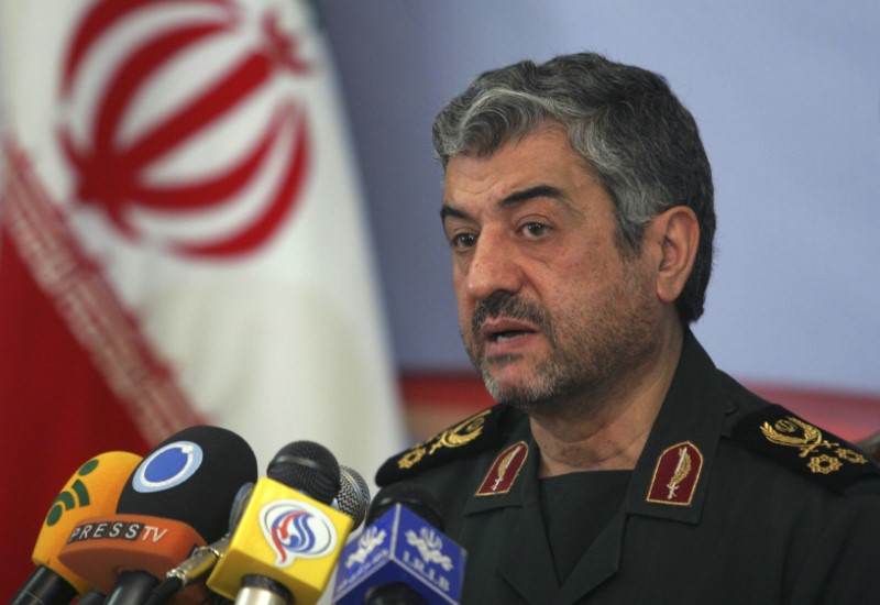 © Reuters. وكالة: قائد الحرس الثوري يقول رئيس إيران لن يجتمع مع ترامب مطلقا
