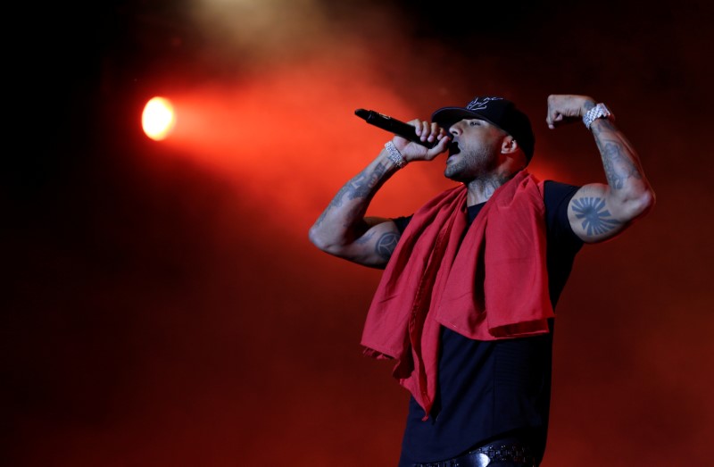 © Reuters. Rapper Booba durante show em Rabat