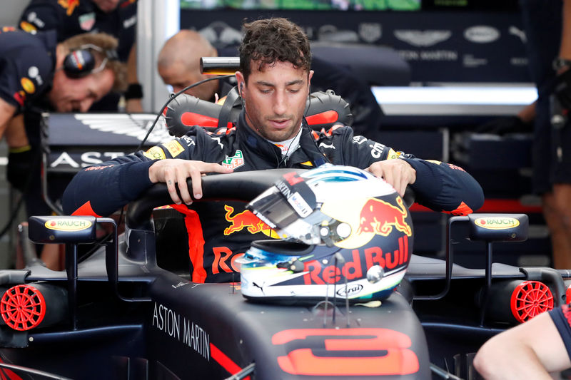 © Reuters. ريتشياردو سيترك رد بول في نهاية موسم فورمولا 1