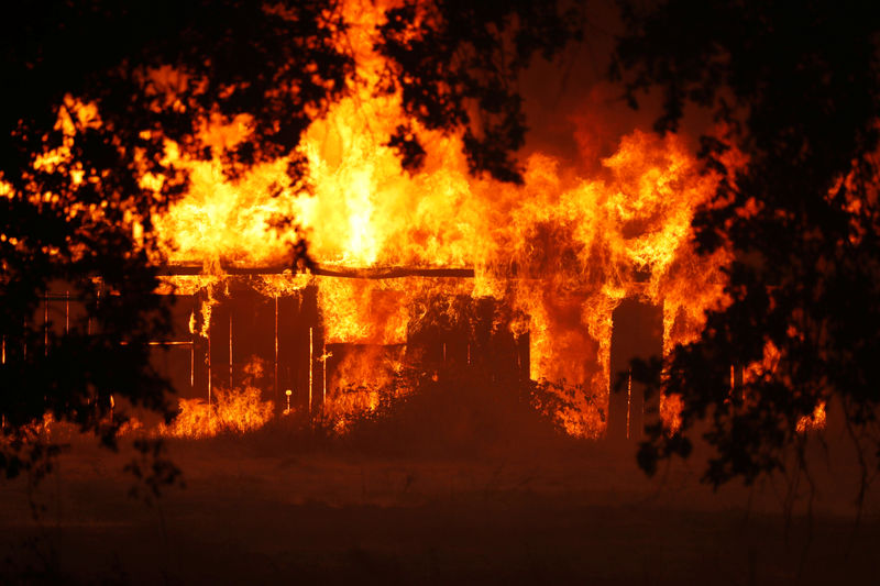 © Reuters. اتساع نطاق أكبر حريق غابات في كاليفورنيا